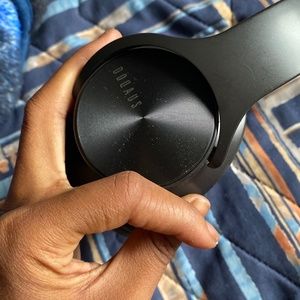 Wireless headphones